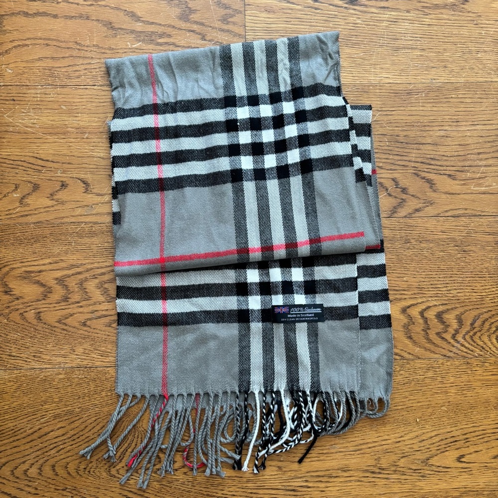 100% Cashmere Scarf | Gray and Black Checkered Scarf